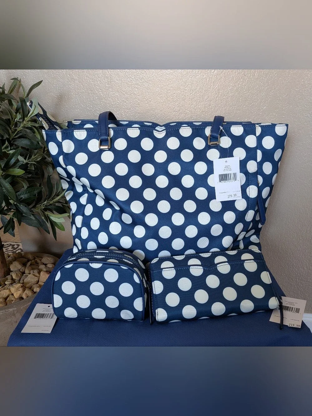 kate spade stylish spacious